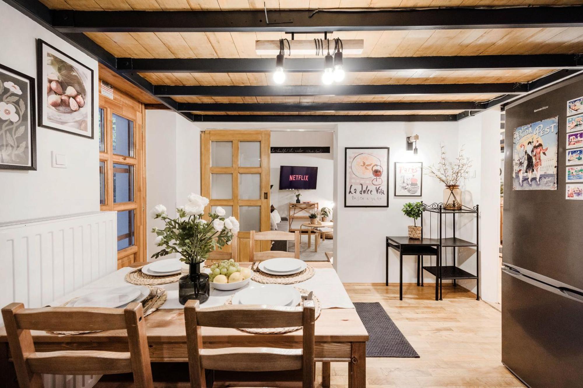 Wellness Wonderland: Garden, Sauna, Jacuzzi In Cbd 布达佩斯 外观 照片