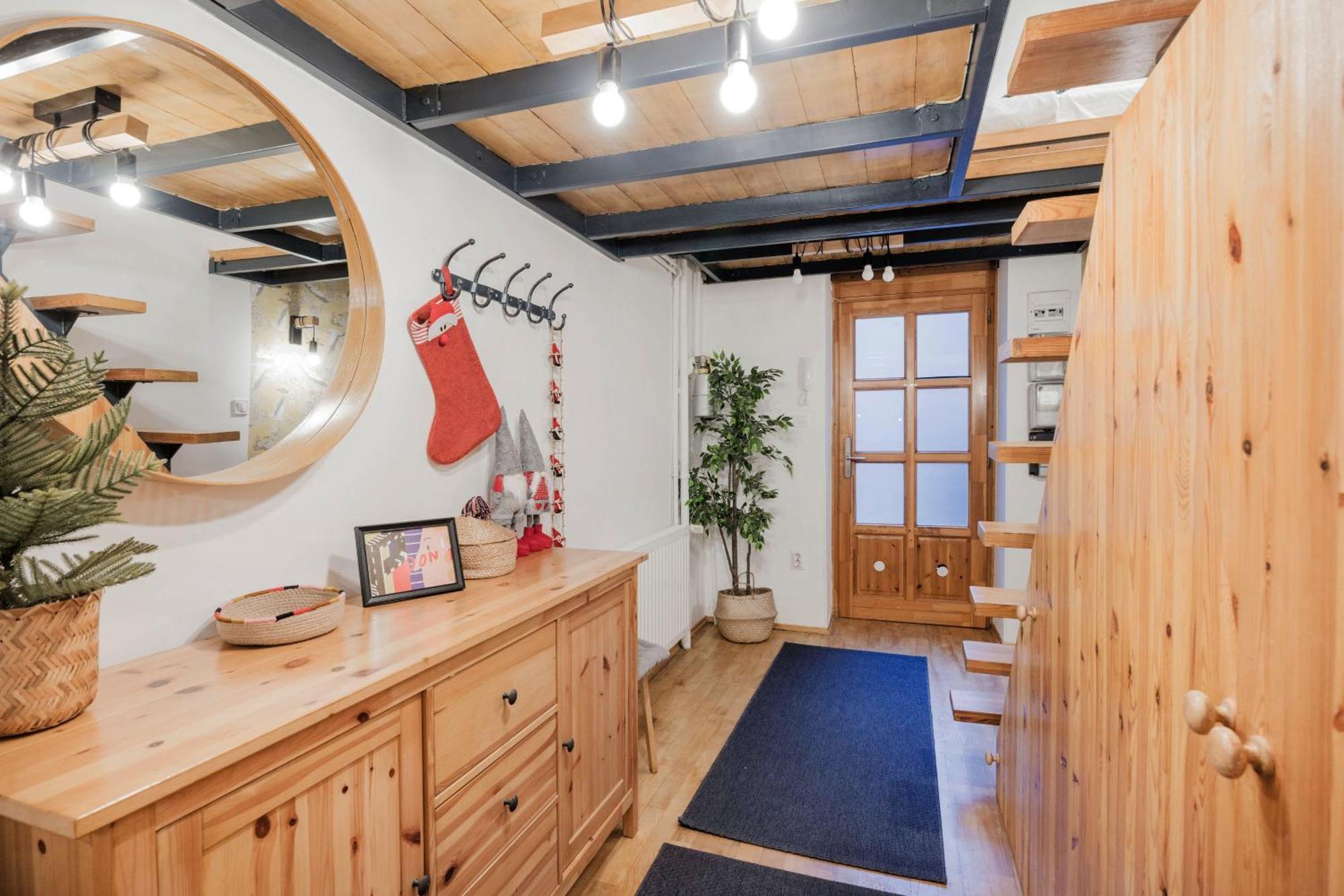 Wellness Wonderland: Garden, Sauna, Jacuzzi In Cbd 布达佩斯 外观 照片