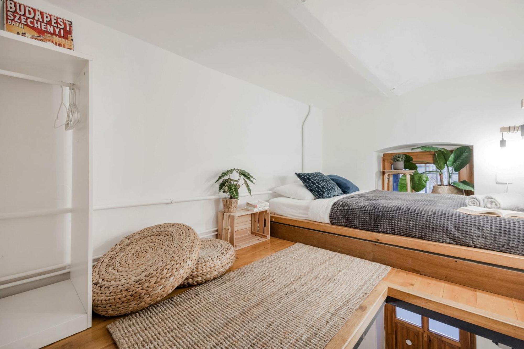 Wellness Wonderland: Garden, Sauna, Jacuzzi In Cbd 布达佩斯 外观 照片